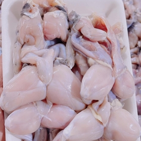 Ếch thiên nhiên sống làm lột da, giá tốt 4-5 con/kg