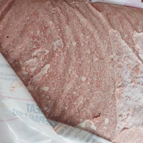 Thịt gà xay đông lạnh Lar nhập khẩu Brazil